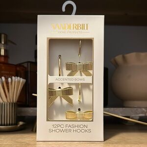 Vanderbilt Gold Bow Shower curtain Hooks
